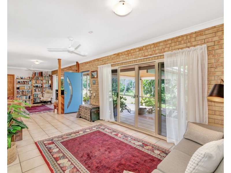 106 Hideaway Bay Drive, Hideaway Bay QLD 4800