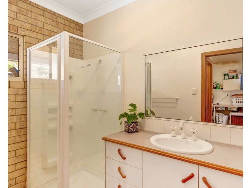 106 Hideaway Bay Drive, Hideaway Bay QLD 4800