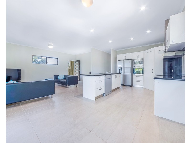 5-15 Valley Drive, Cannonvale QLD 4802