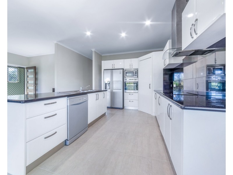 5-15 Valley Drive, Cannonvale QLD 4802