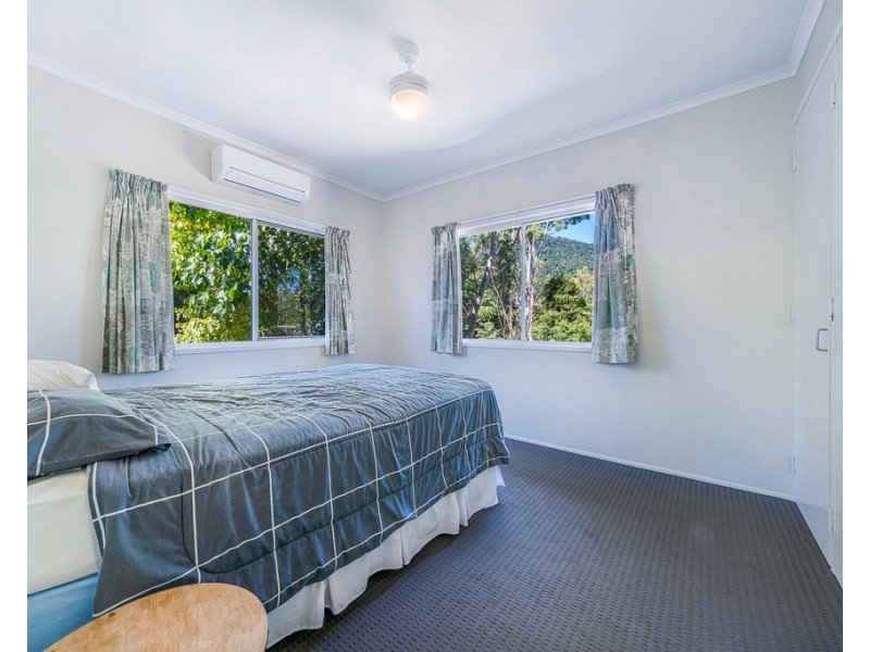 5-15 Valley Drive, Cannonvale QLD 4802
