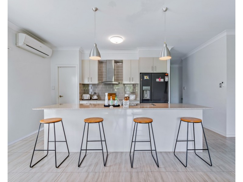 1 Helm Place, Cannonvale QLD 4802