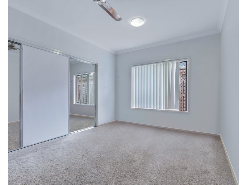 1 Helm Place, Cannonvale QLD 4802