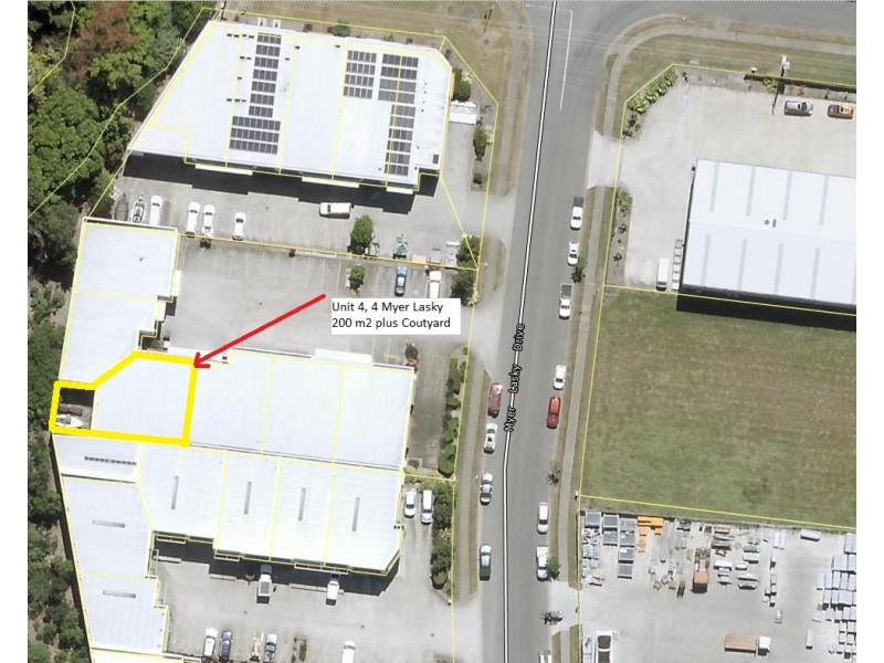 4/4 Myer Lasky Drive, Cannonvale QLD 4802