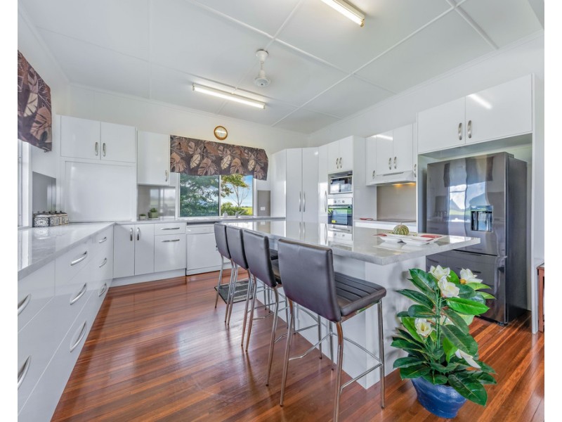 86 Glen Isla Road, Glen Isla QLD 4800