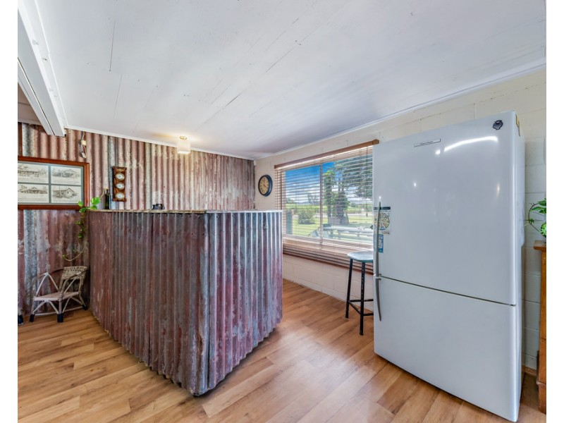 86 Glen Isla Road, Glen Isla QLD 4800