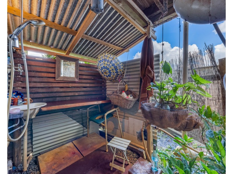 86 Glen Isla Road, Glen Isla QLD 4800