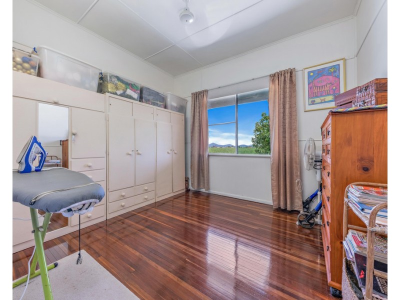 86 Glen Isla Road, Glen Isla QLD 4800