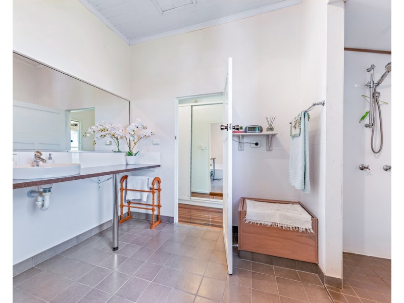 86 Glen Isla Road, Glen Isla QLD 4800