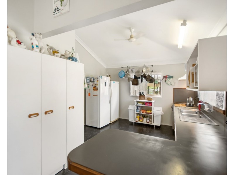 9 Bundesen Avenue, Midge Point QLD 4799