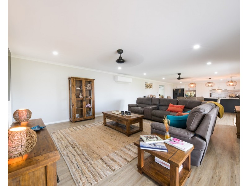 199 Lelona Drive, Bloomsbury QLD 4799