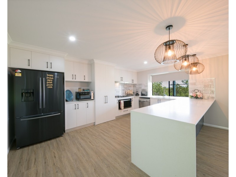 199 Lelona Drive, Bloomsbury QLD 4799