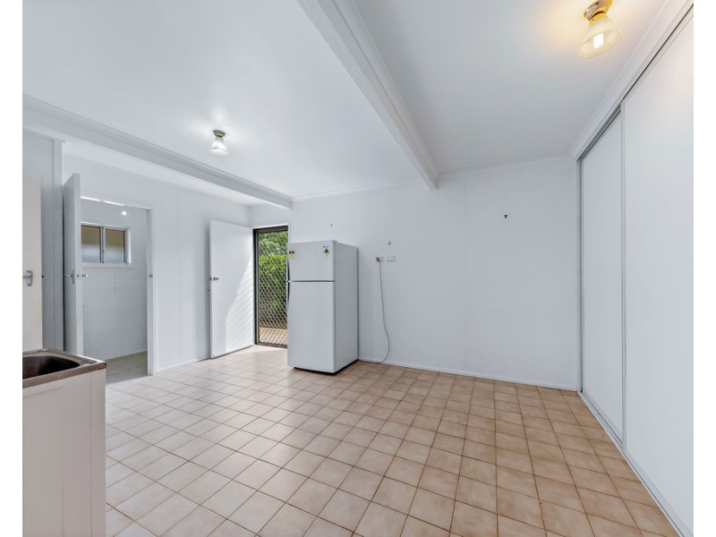 20 Shannon Street, Midge Point QLD 4799