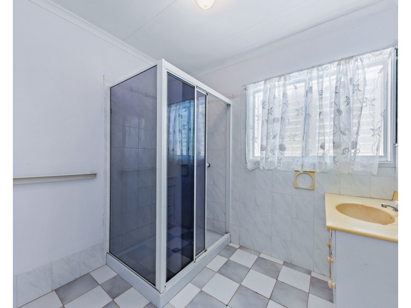 20 Shannon Street, Midge Point QLD 4799