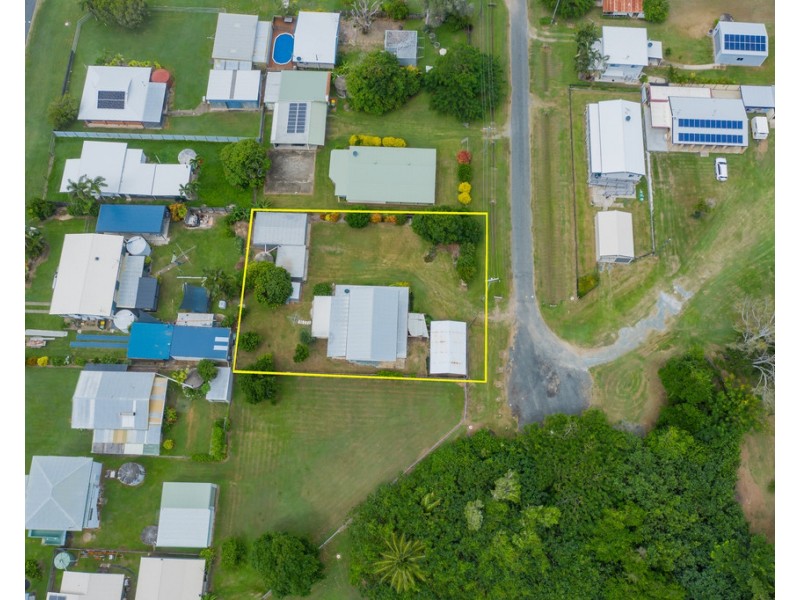 20 Shannon Street, Midge Point QLD 4799