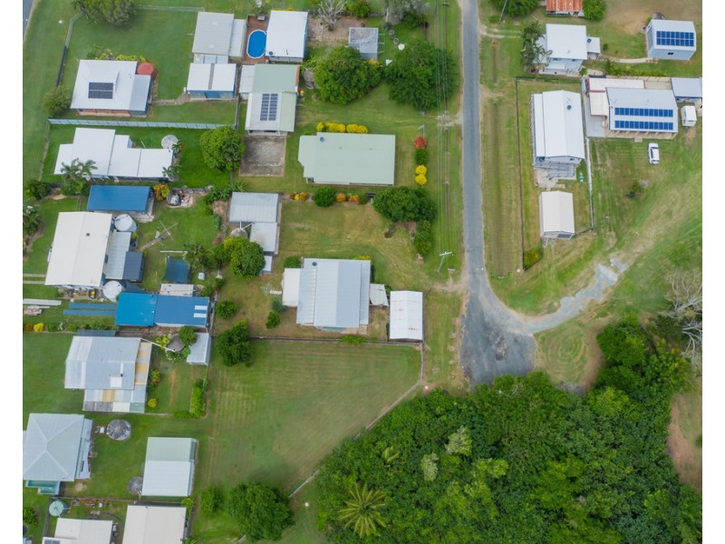 20 Shannon Street, Midge Point QLD 4799