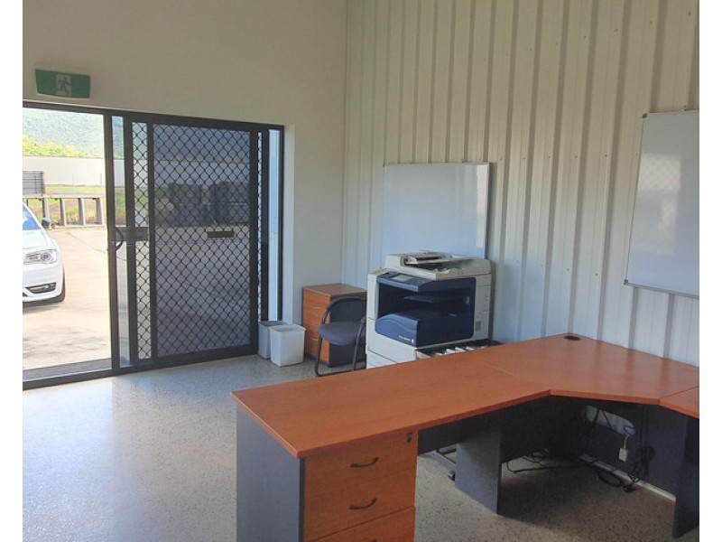 1/31 Carlo Drive, Cannonvale QLD 4802