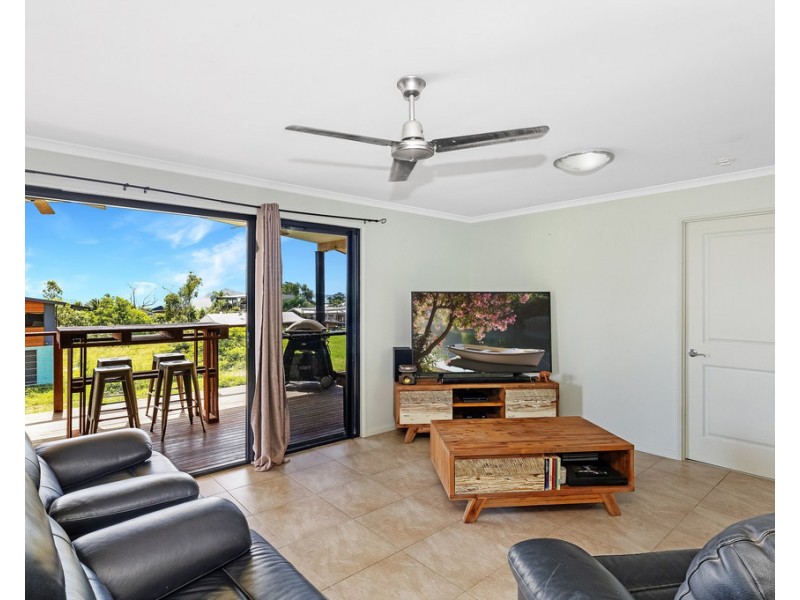 6 Roseric Crescent, Hideaway Bay QLD 4800