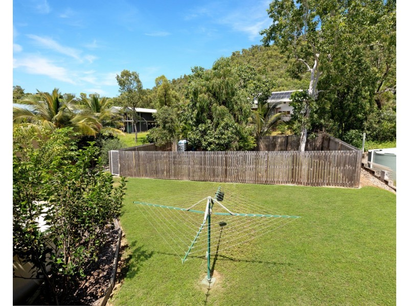 6 Roseric Crescent, Hideaway Bay QLD 4800