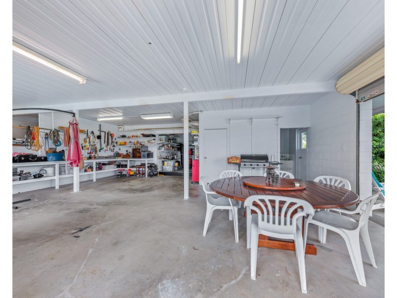 44 Country Road, Cannonvale QLD 4802