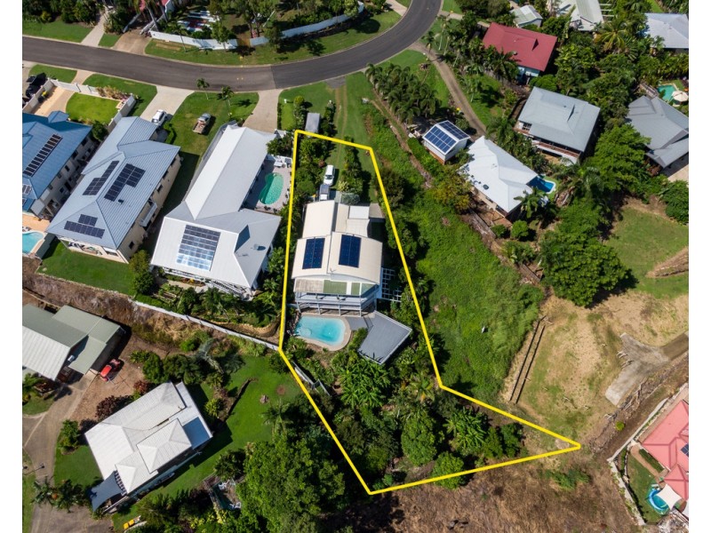 44 Country Road, Cannonvale QLD 4802