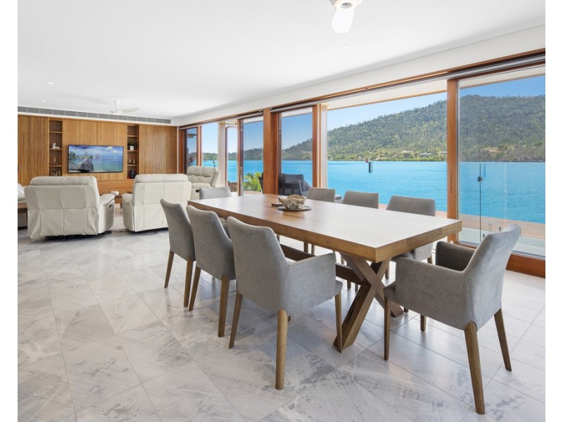 14 The Cove Road, Airlie Beach QLD 4802