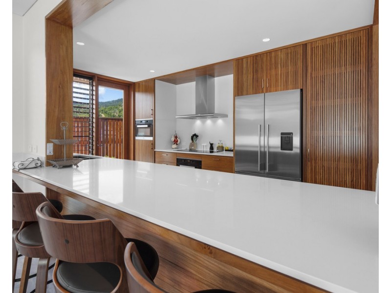 14 The Cove Road, Airlie Beach QLD 4802