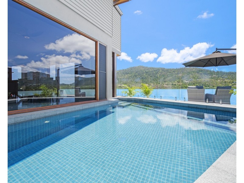 14 The Cove Road, Airlie Beach QLD 4802
