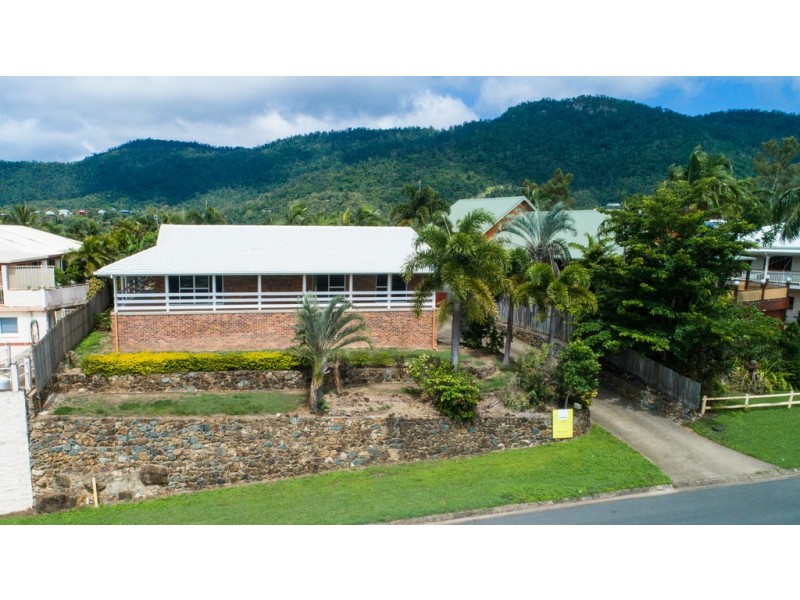28 Macarthur Drive, Cannonvale QLD 4802