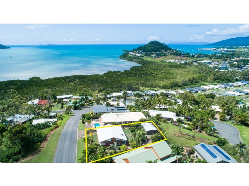 28 Macarthur Drive, Cannonvale QLD 4802
