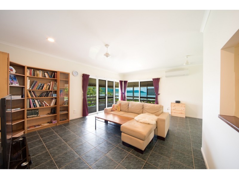 28 Macarthur Drive, Cannonvale QLD 4802