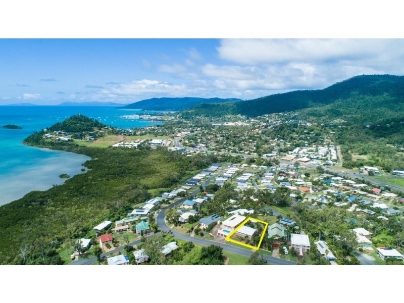 28 Macarthur Drive, Cannonvale QLD 4802