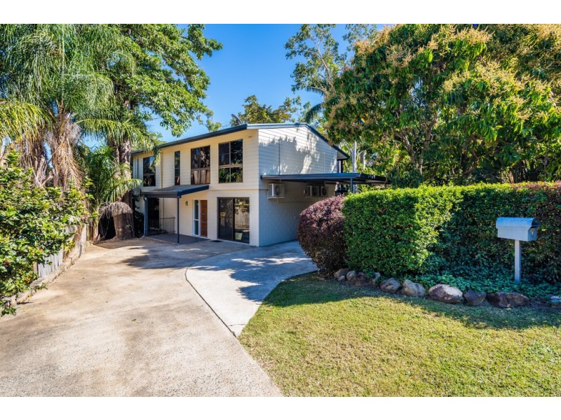 8 Iluka Street, Cannonvale QLD 4802