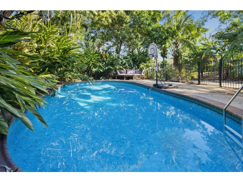8 Iluka Street, Cannonvale QLD 4802