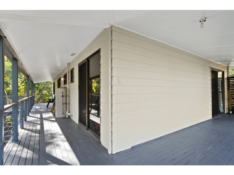 8 Iluka Street, Cannonvale QLD 4802