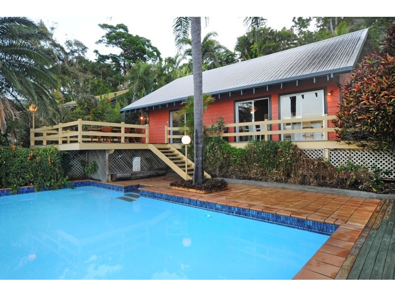 1 Stewart Drive, Cannonvale QLD 4802