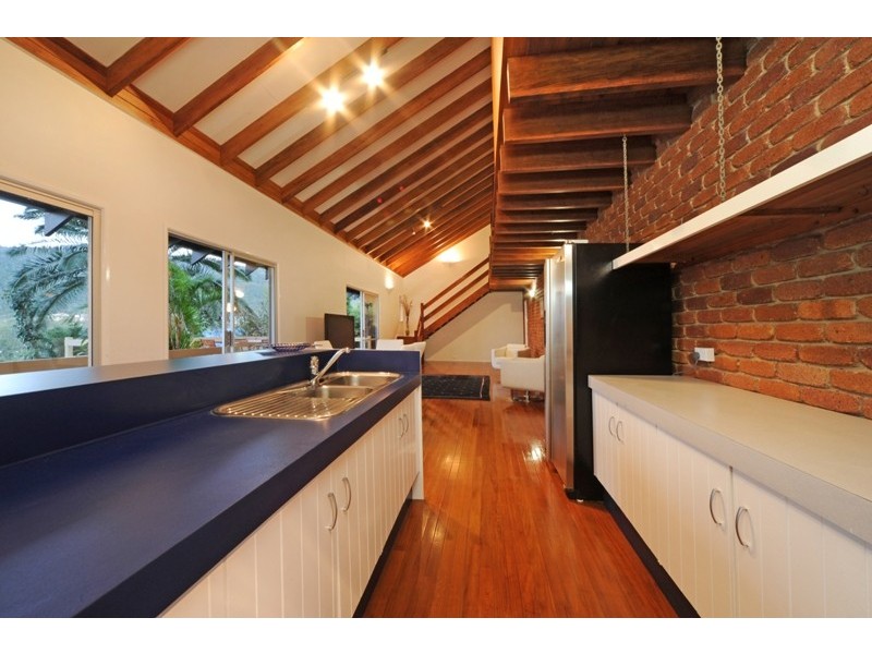 1 Stewart Drive, Cannonvale QLD 4802