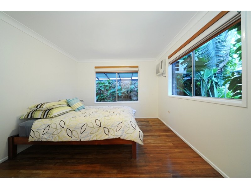 1 Stewart Drive, Cannonvale QLD 4802