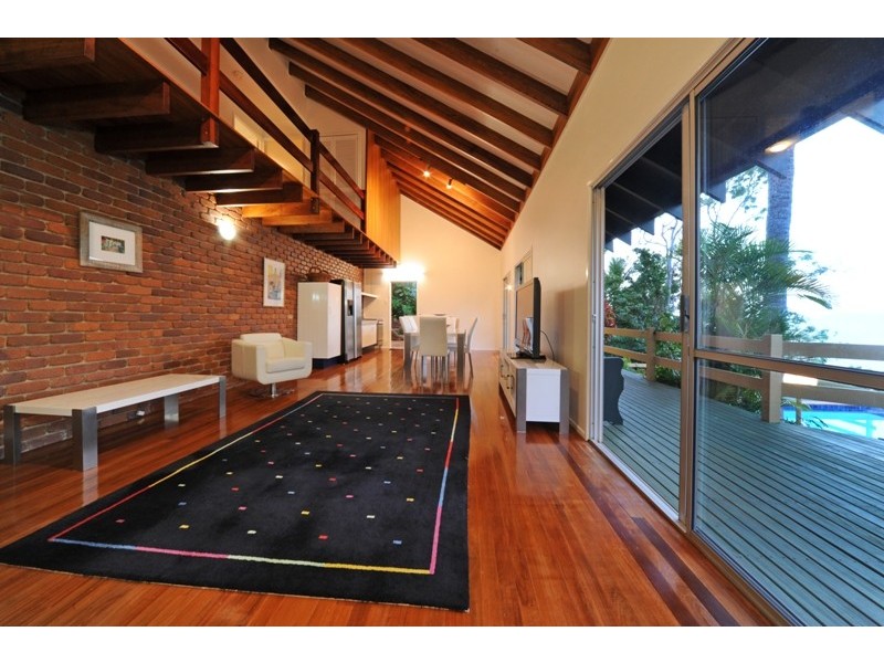 1 Stewart Drive, Cannonvale QLD 4802