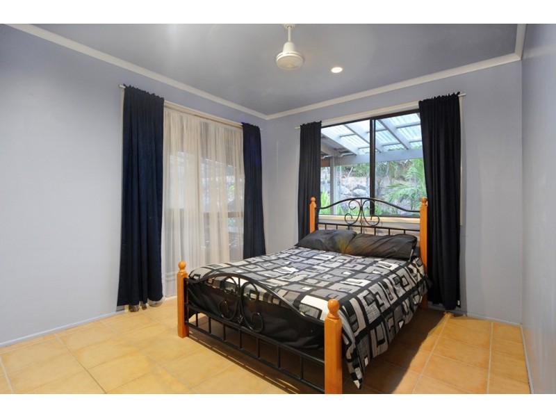 1 Alice Court, Cannonvale QLD 4802