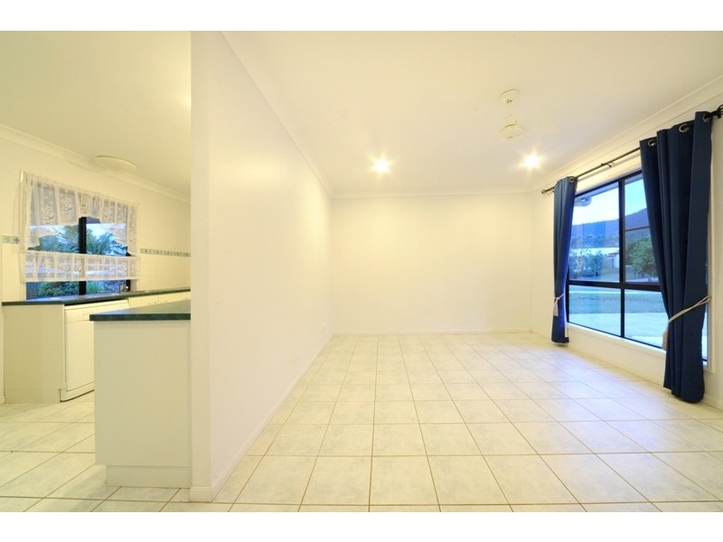 17 Banksia Court, Cannonvale QLD 4802