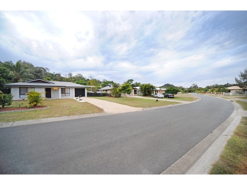 17 Banksia Court, Cannonvale QLD 4802