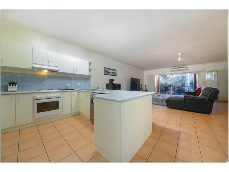 21/24 Island Drive, Cannonvale QLD 4802
