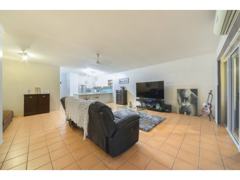 21/24 Island Drive, Cannonvale QLD 4802