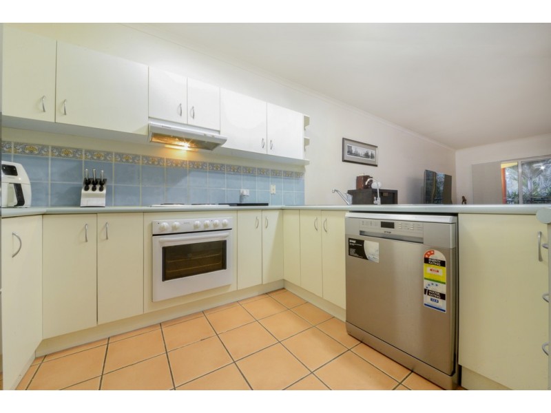 21/24 Island Drive, Cannonvale QLD 4802