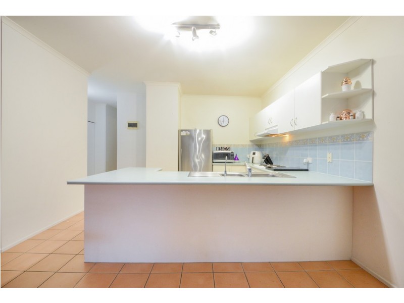 21/24 Island Drive, Cannonvale QLD 4802