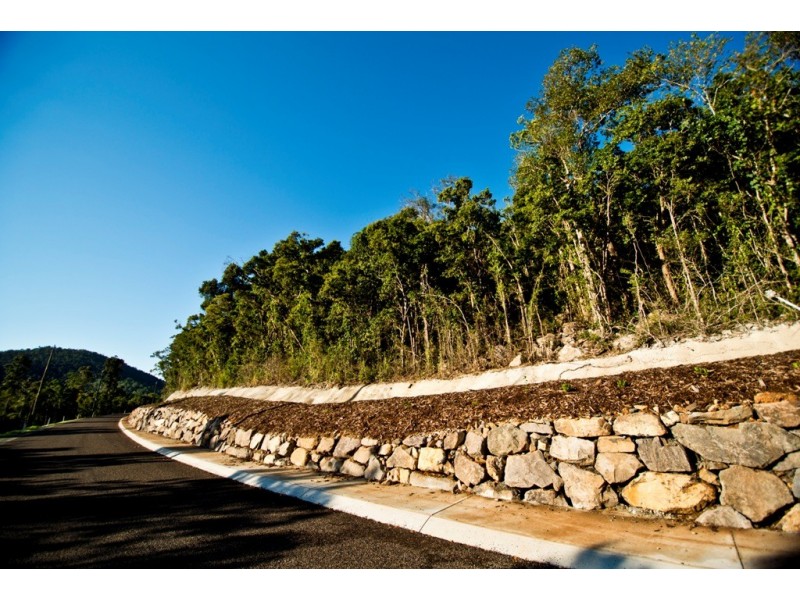 Lots 16 – 18 Mountain View Road, Cannonvale QLD 4802
