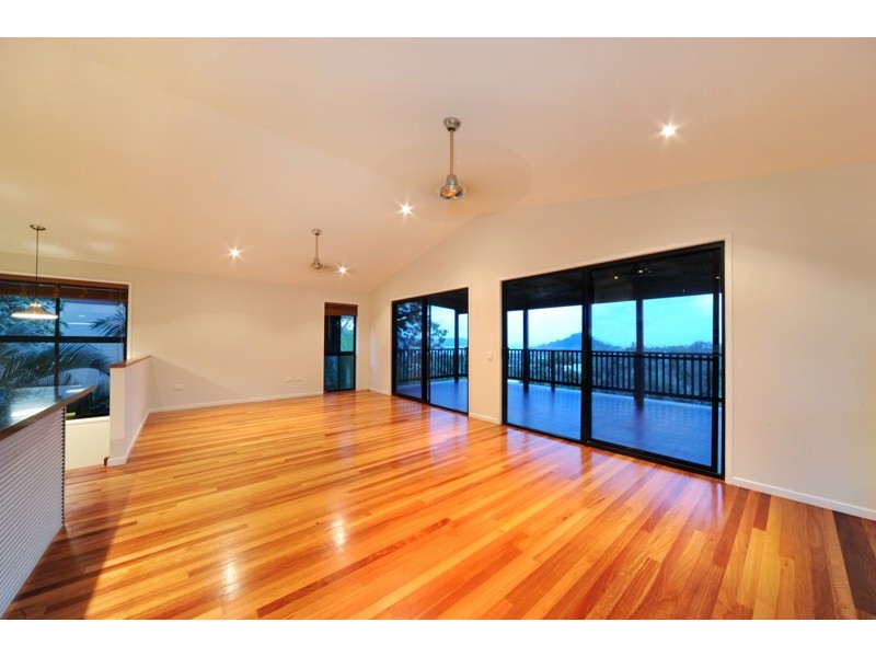 23 Panoramic Court, Cannonvale QLD 4802