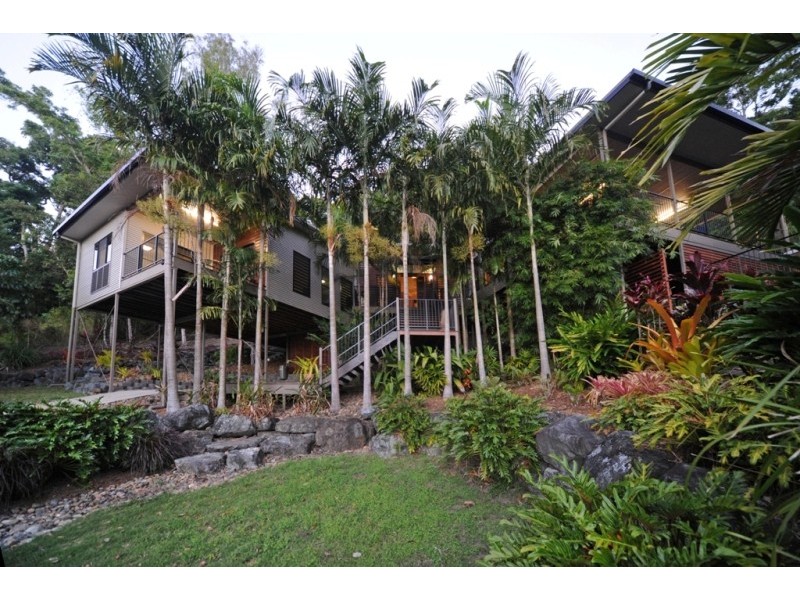 155 Kookaburra Drive, Cannonvale QLD 4802