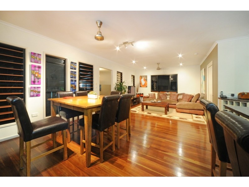 155 Kookaburra Drive, Cannonvale QLD 4802